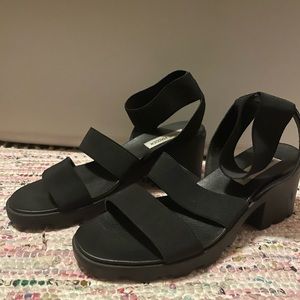Steve Madden Strappy Block Sandals Black
